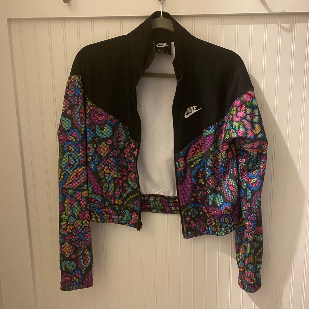 W Nike Printed Jacket - image 2